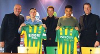 Trevor David en Mohamed Haddachi tekenen hun eerste contract bij ADO Den Haag