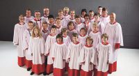 Het Roder Jongenskoor zingt in de Bonifatiuskerk