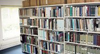 Historische boekenmarkt in Westlands Museum